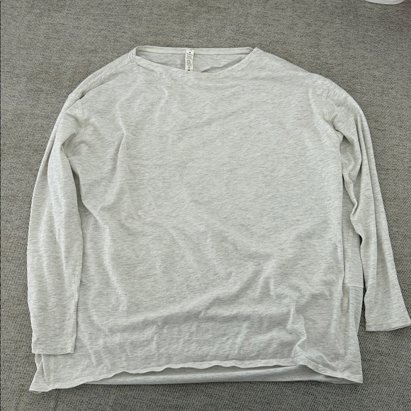Lululemon Heathered Gray Top - Picture 1 of 5